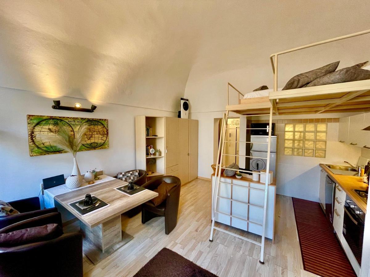 Vialunga Apartment In The Old Town Bordighera Bagian luar foto