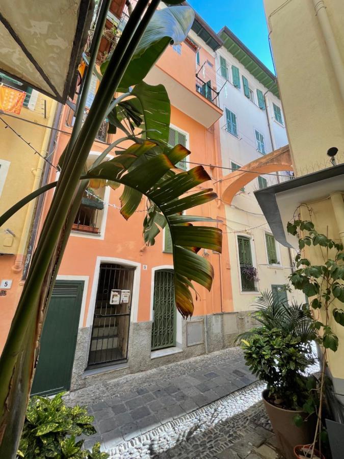Vialunga Apartment In The Old Town Bordighera Bagian luar foto