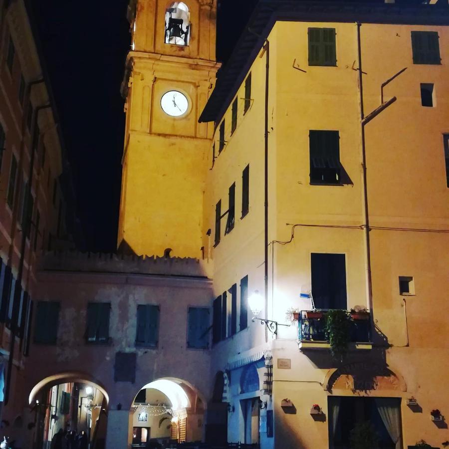 Vialunga Apartment In The Old Town Bordighera Bagian luar foto