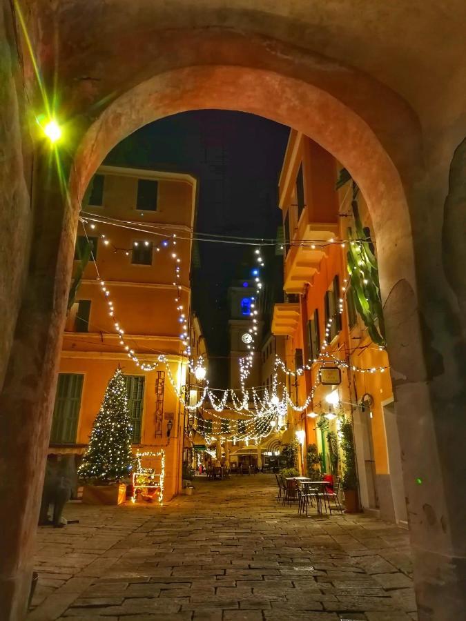 Vialunga Apartment In The Old Town Bordighera Bagian luar foto